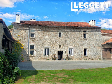 1 - La Forêt-sur-Sèvre, House