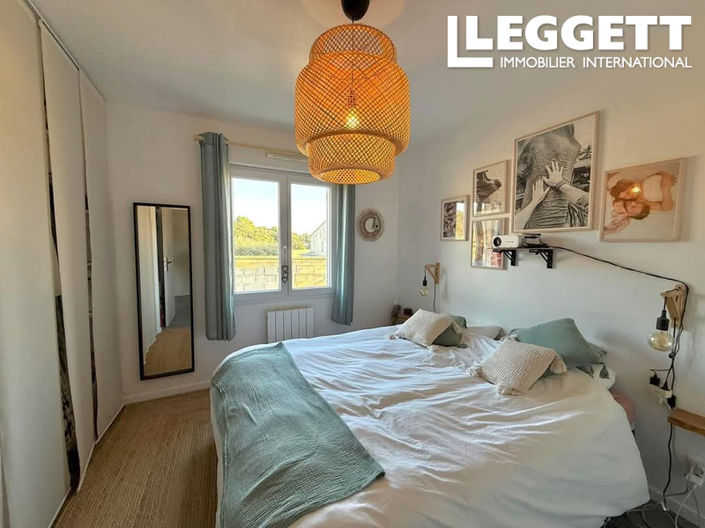 Image No.6-5 Bed House for sale