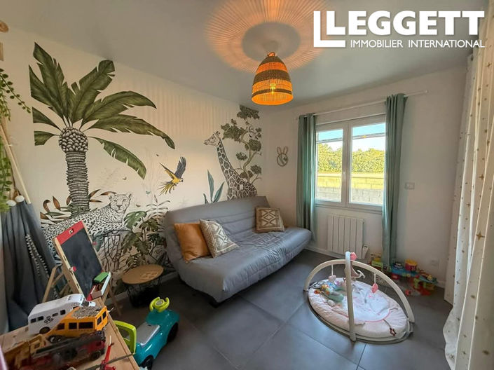 Image No.7-5 Bed House for sale