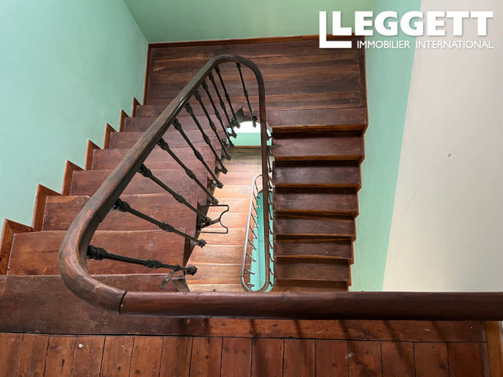 Image No.7-5 Bed House for sale