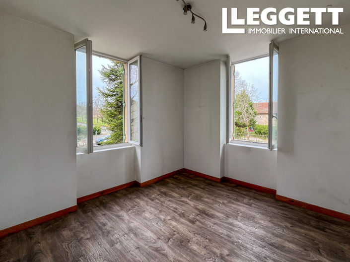 Image No.8-5 Bed House for sale