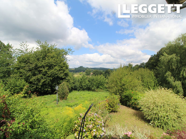 Image No.2-Maison de 2 chambres à vendre à Peyrat-le-Château
