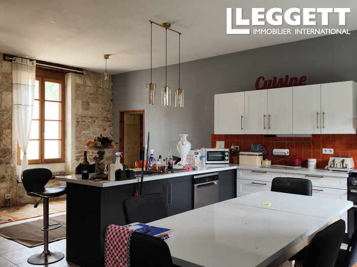 Image No.3-6 Bed House for sale