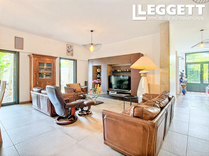 Image No.2-9 Bed House for sale