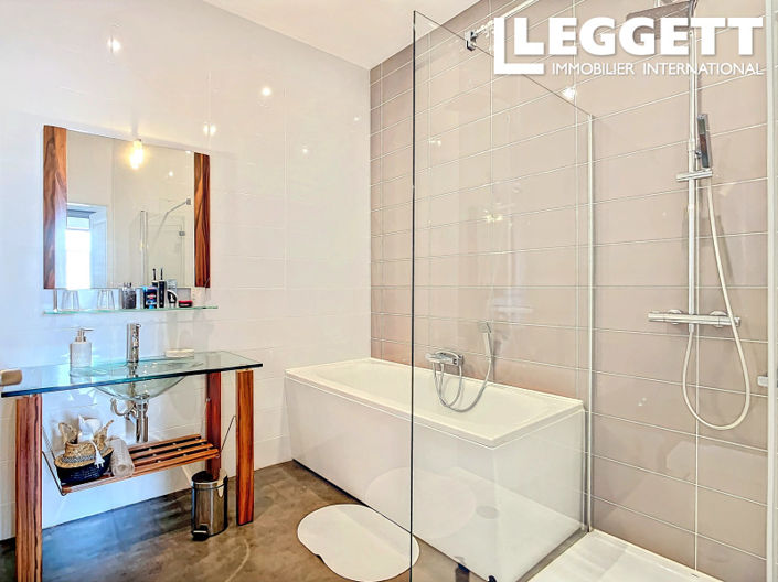 Image No.3-9 Bed House for sale