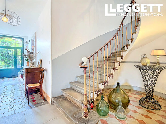 Image No.8-9 Bed House for sale