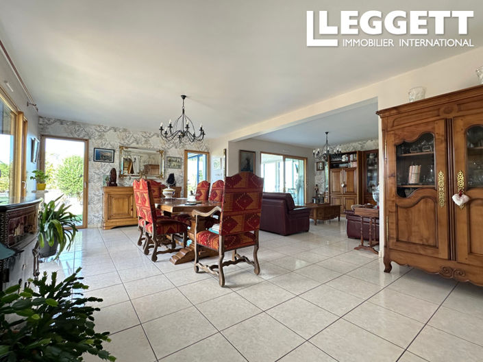 Image No.7-4 Bed House for sale