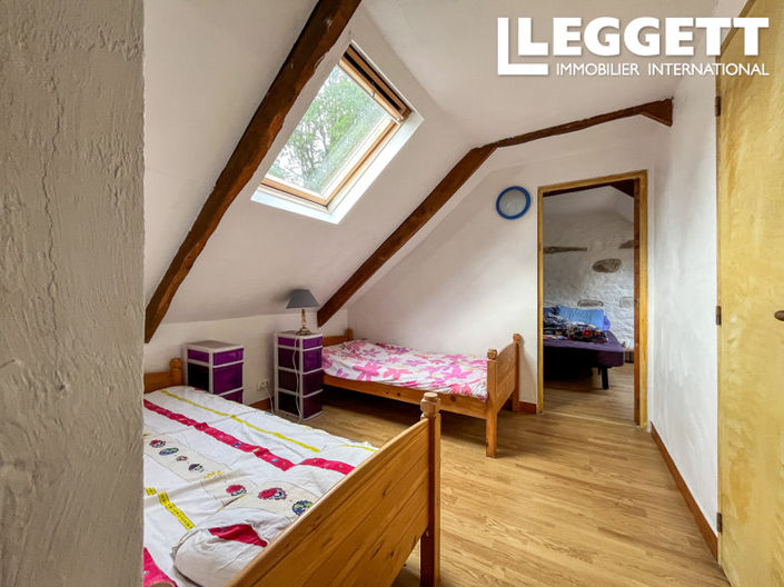 Image No.10-1 Bed House for sale