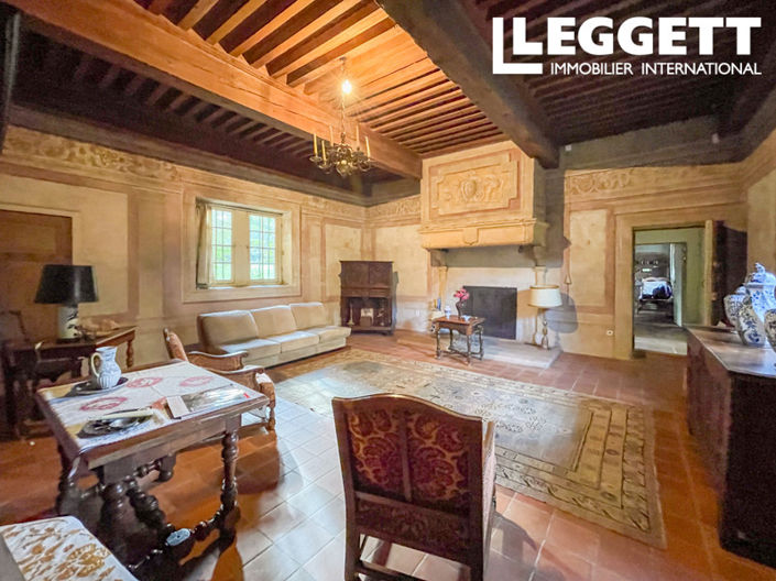 Image No.2-4 Bed House for sale