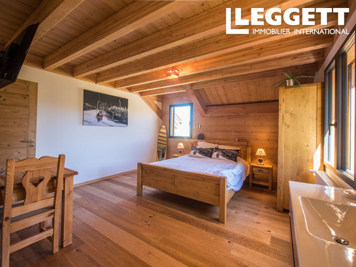 Image No.9-Maison de 7 chambres à vendre à Enchastrayes