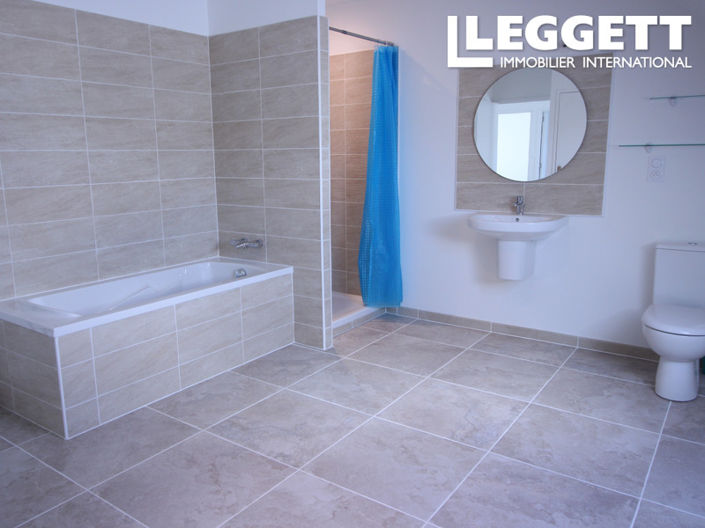 Image No.10-18 Bed House for sale