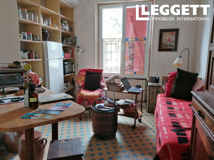 Image No.8-Commercial de 4 chambres à vendre à Sainte-Gemme