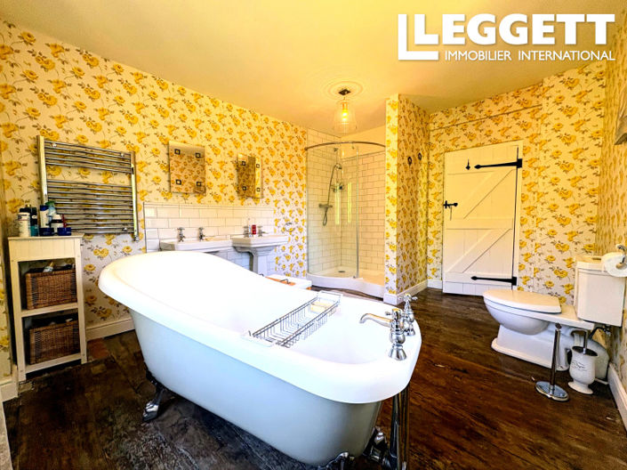 Image No.6-5 Bed House for sale