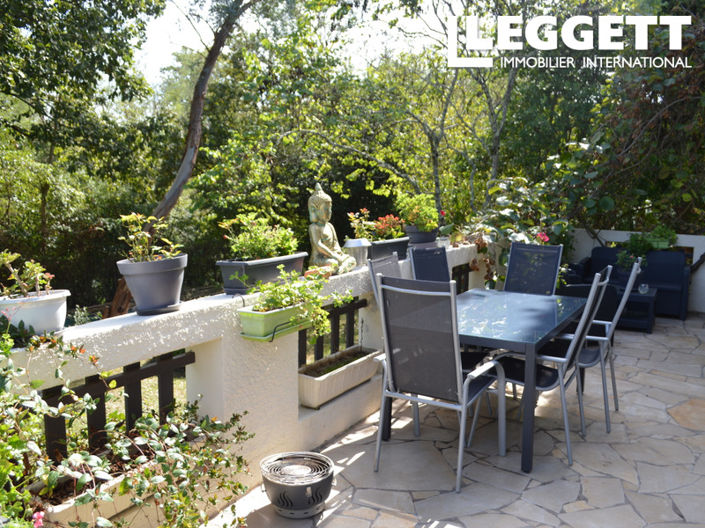 Image No.2-4 Bed House for sale