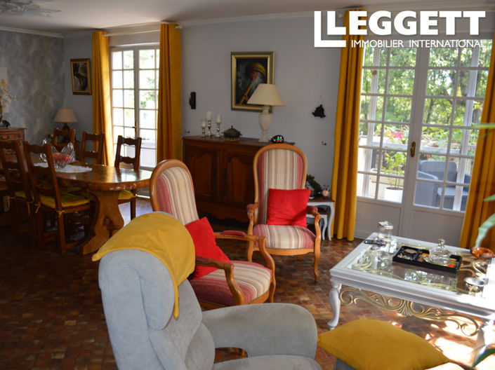 Image No.6-4 Bed House for sale