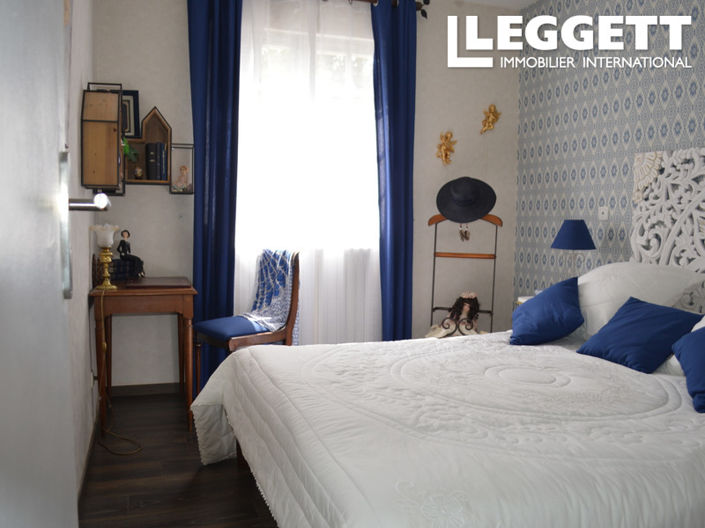 Image No.8-4 Bed House for sale