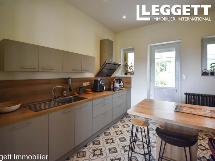 Image No.10-4 Bed House for sale