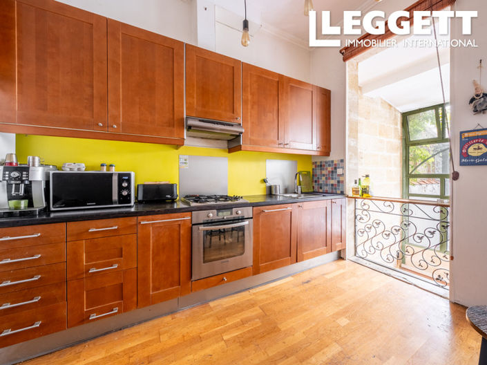 Image No.6-5 Bed House for sale