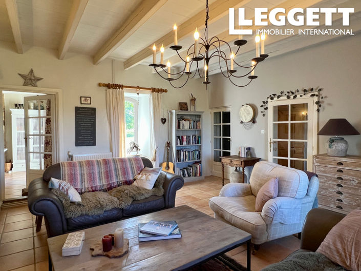 Image No.9-7 Bed House for sale