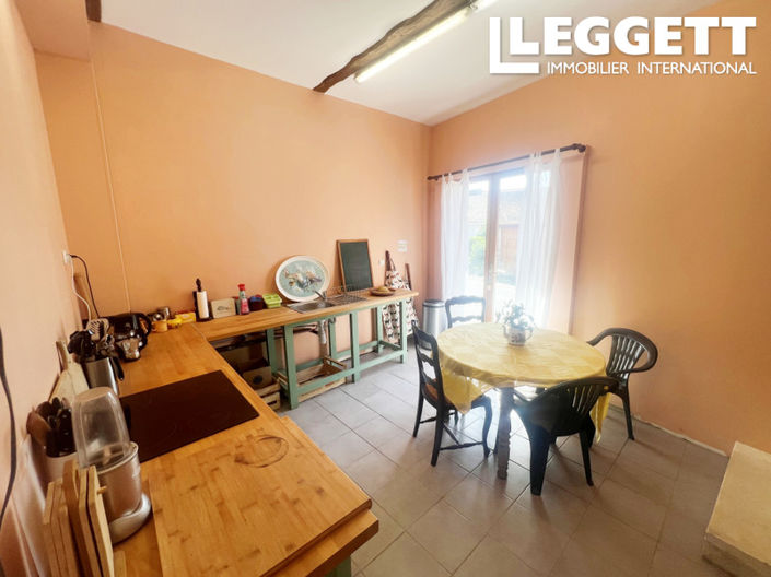 Image No.6-6 Bed House for sale