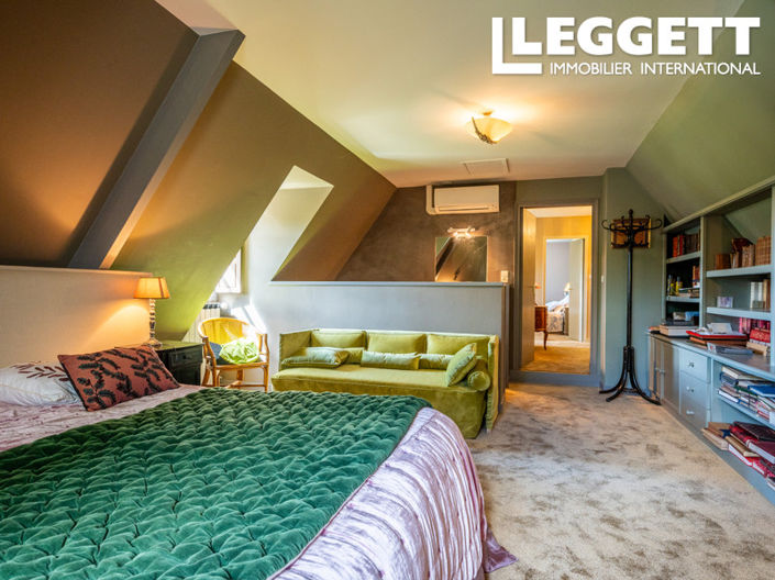 Image No.7-5 Bed House for sale