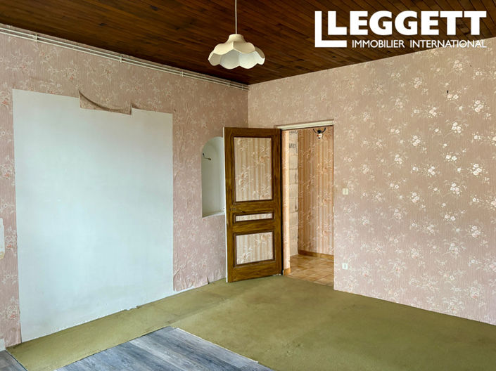 Image No.4-House for sale