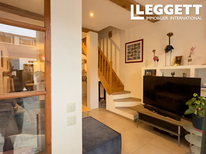 Image No.6-2 Bed House for sale