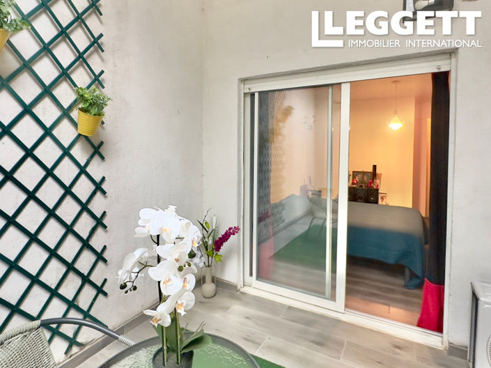 Image No.8-2 Bed House for sale