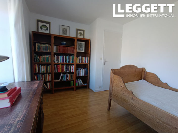 Image No.6-4 Bed House for sale