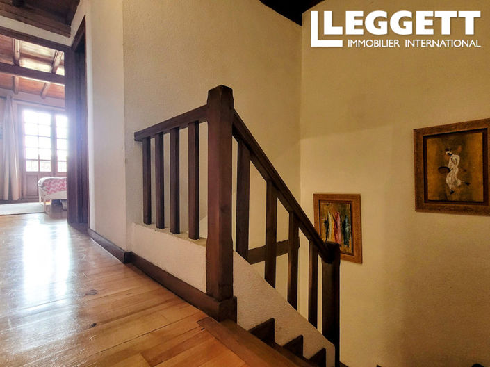 Image No.6-3 Bed House for sale