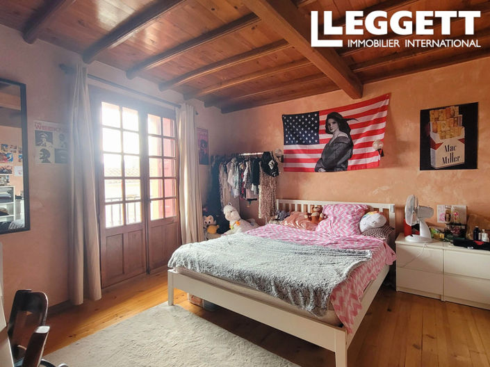 Image No.8-3 Bed House for sale