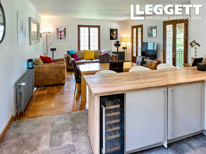 Image No.7-3 Bed House for sale