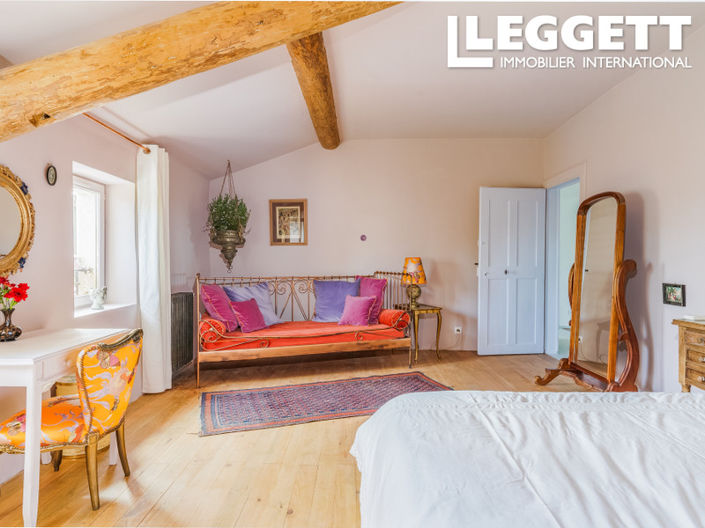 Image No.5-6 Bed House for sale