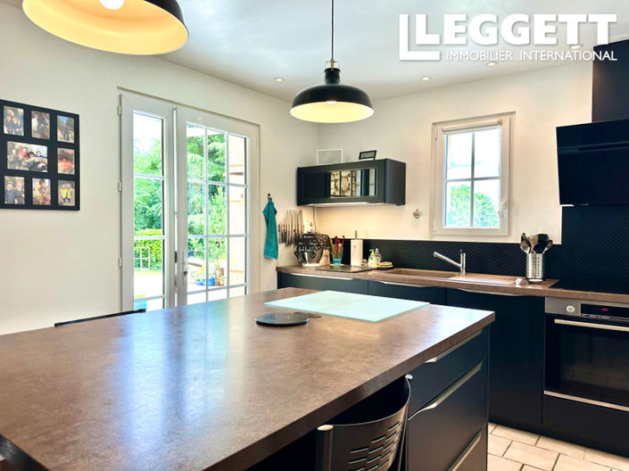 Image No.4-4 Bed House for sale