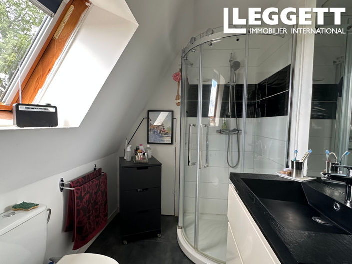 Image No.8-4 Bed House for sale