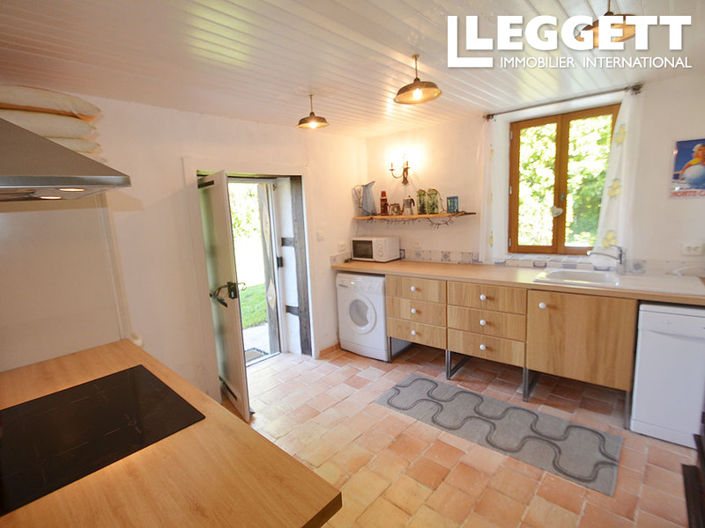 Image No.9-8 Bed House for sale