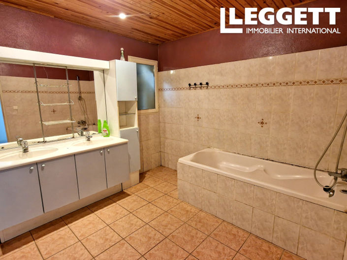 Image No.6-5 Bed House for sale