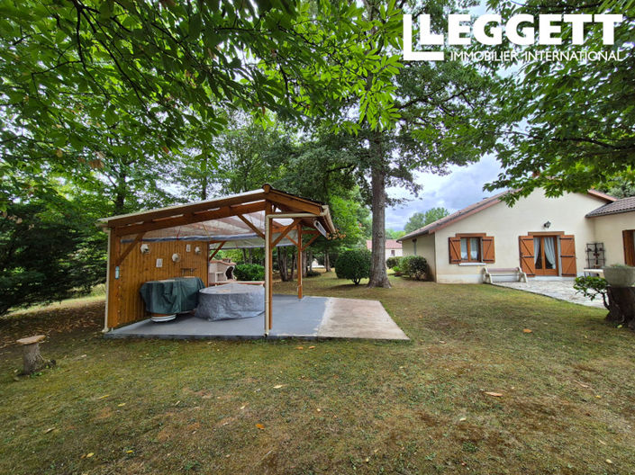 Image No.2-4 Bed House for sale