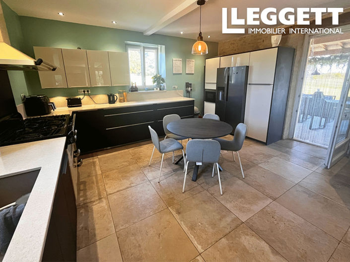 Image No.5-6 Bed House for sale