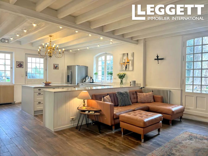 Image No.7-8 Bed House for sale