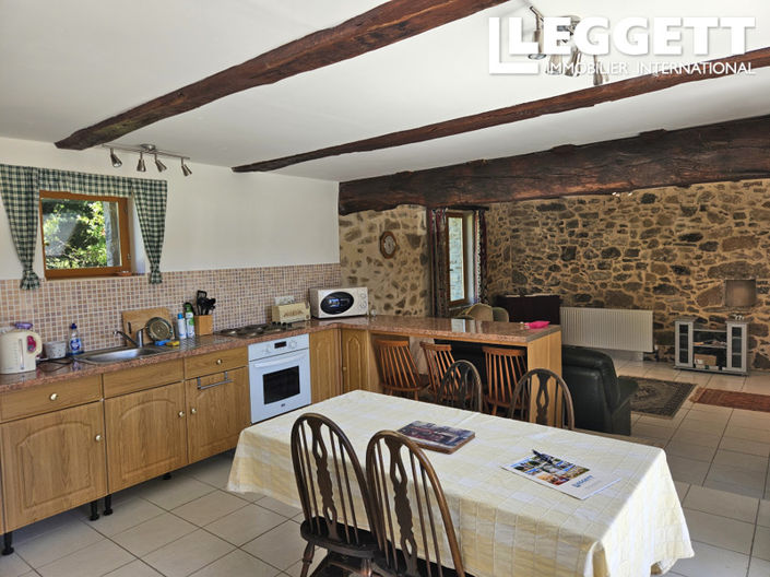 Image No.10-6 Bed House for sale