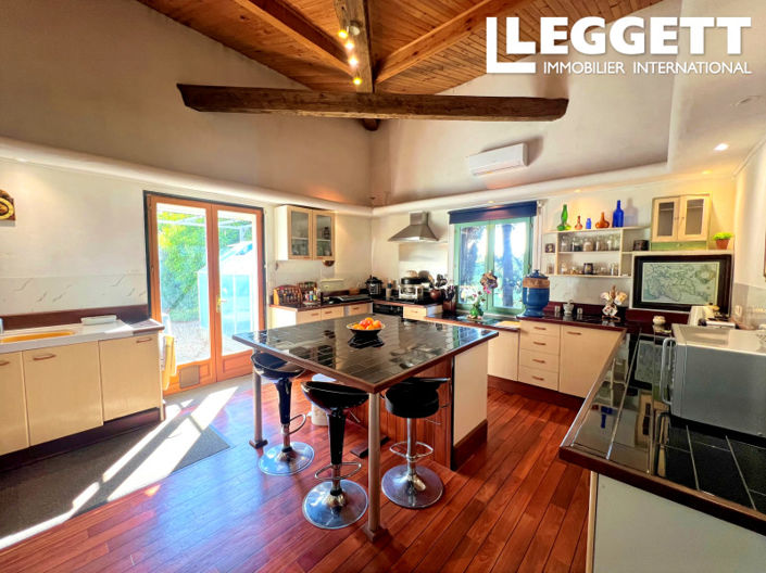 Image No.4-4 Bed House for sale