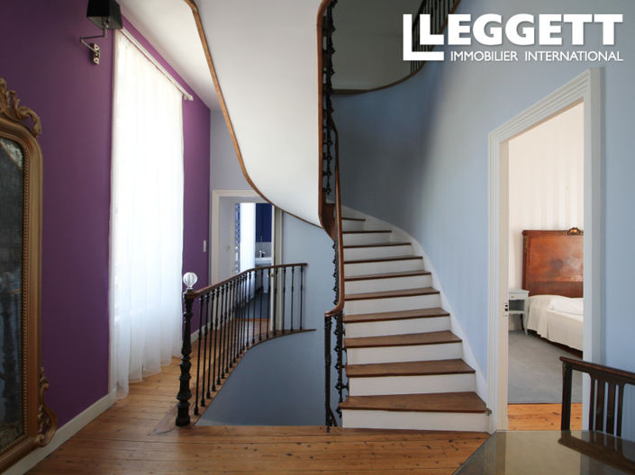 Image No.5-7 Bed House for sale