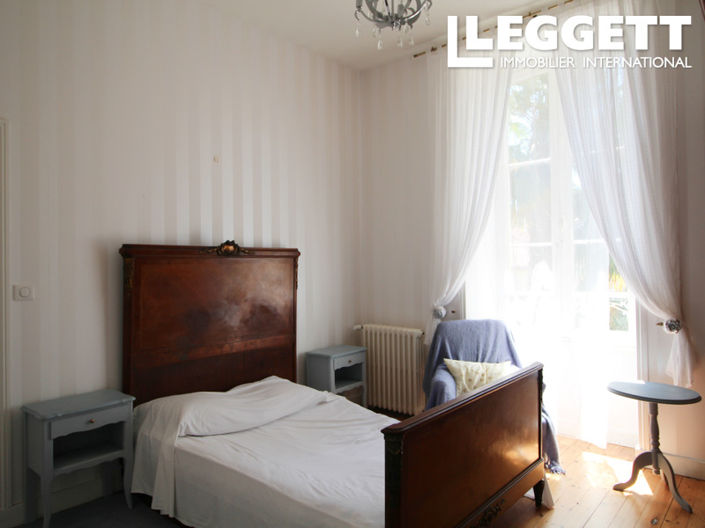 Image No.9-7 Bed House for sale