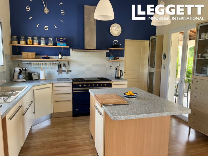 Image No.9-3 Bed House for sale