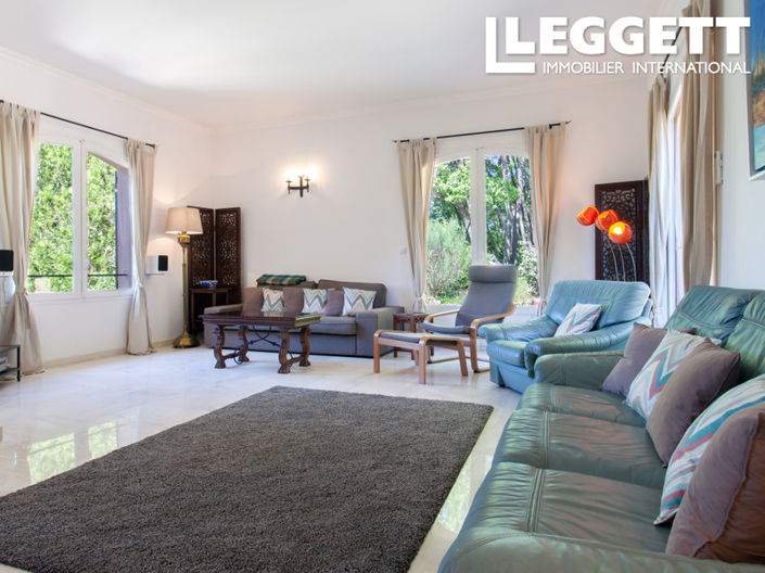 Image No.5-6 Bed House for sale