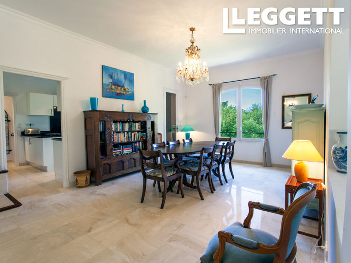 Image No.6-6 Bed House for sale