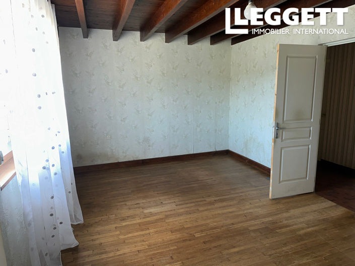 Image No.6-1 Bed House for sale