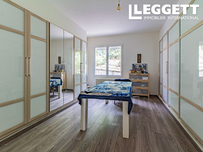 Image No.6-4 Bed House for sale