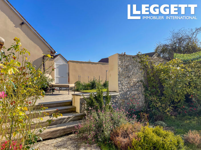 Image No.8-2 Bed House for sale